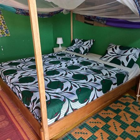 Begue Pokai Hostel Тубаб Диалау Екстериор снимка