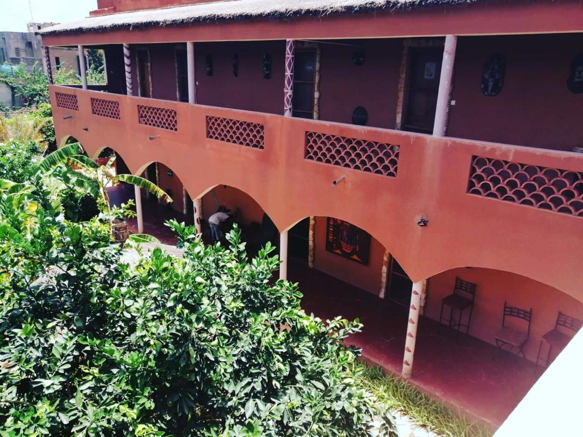 Begue Pokai Hostel Тубаб Диалау Екстериор снимка