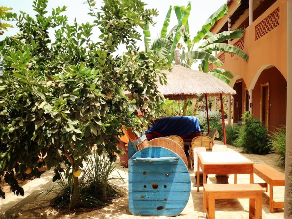 Begue Pokai Hostel Тубаб Диалау Екстериор снимка