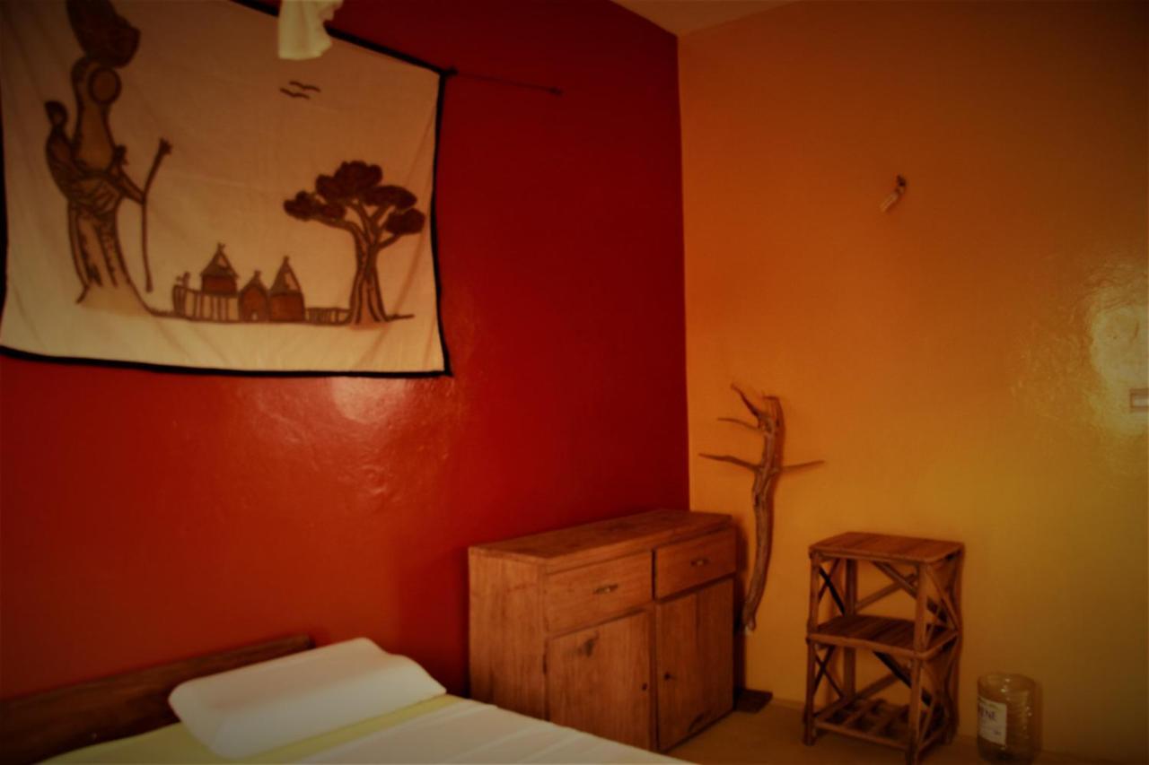 Begue Pokai Hostel Тубаб Диалау Екстериор снимка