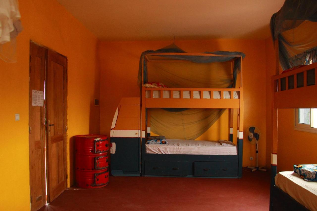 Begue Pokai Hostel Тубаб Диалау Екстериор снимка