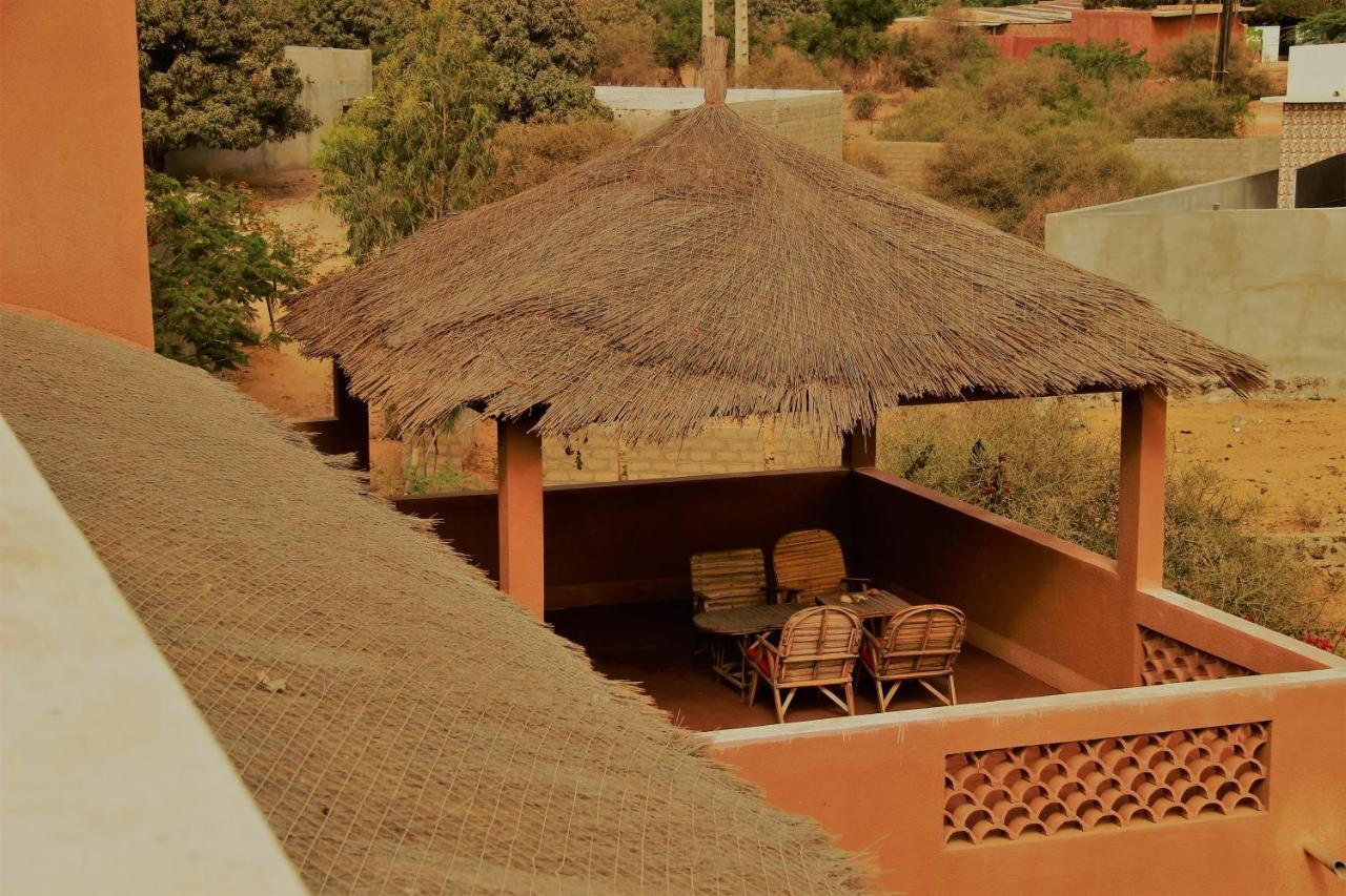 Begue Pokai Hostel Тубаб Диалау Екстериор снимка